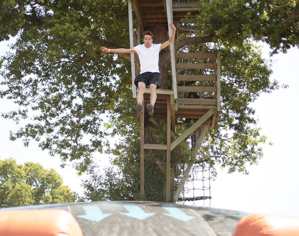 Saut dans le vide