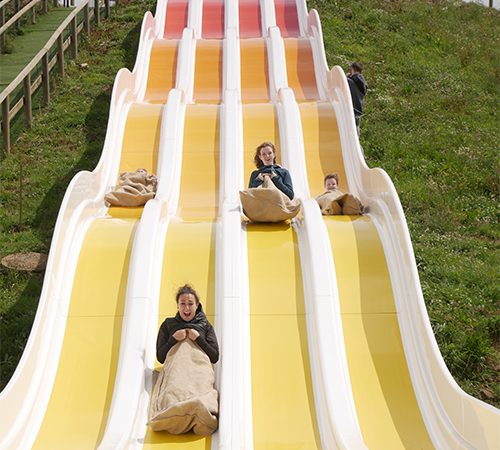 Toboggans géants multipistes en Normandie