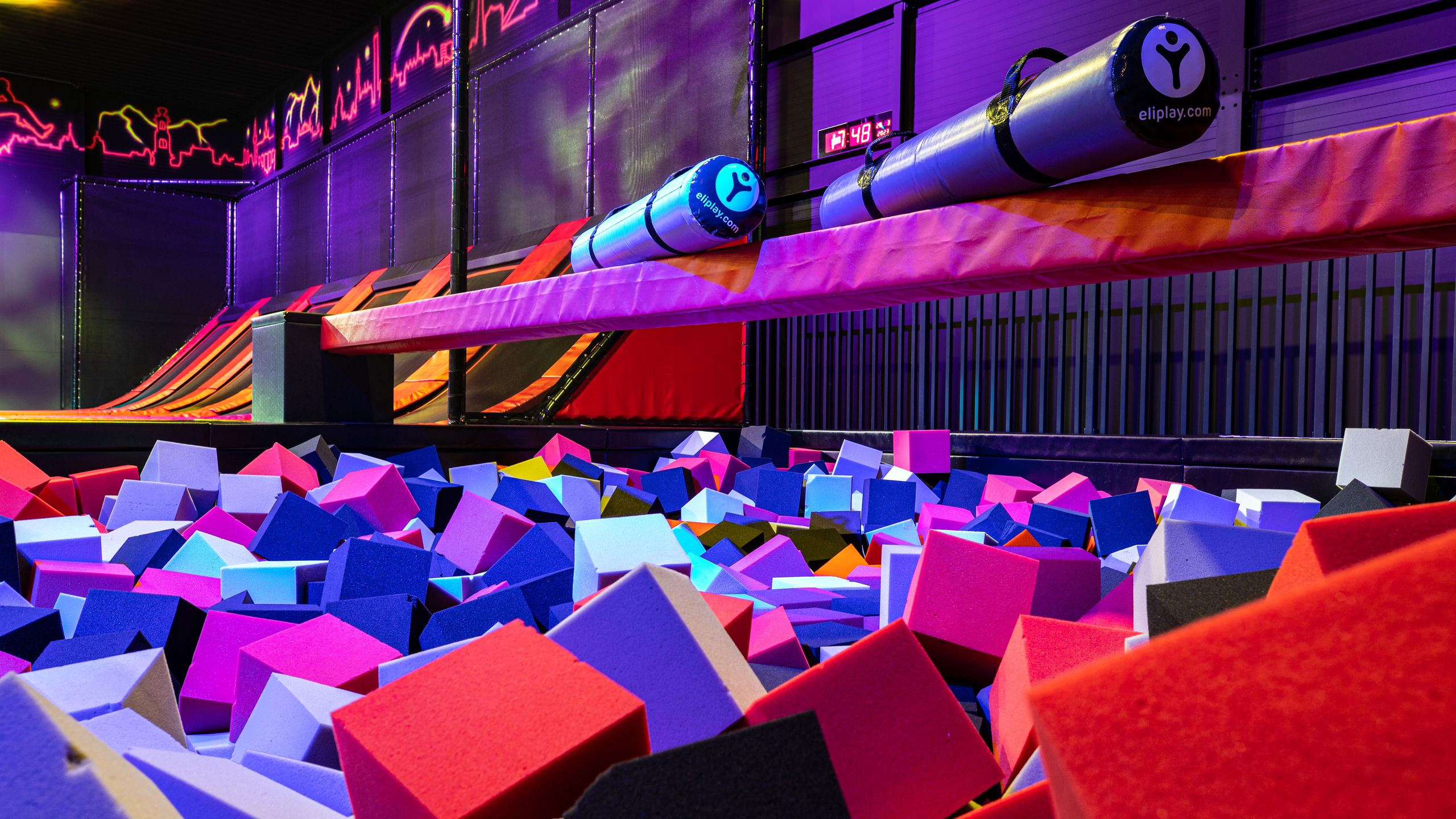 Fosse à cubes en mousse du parc indoor