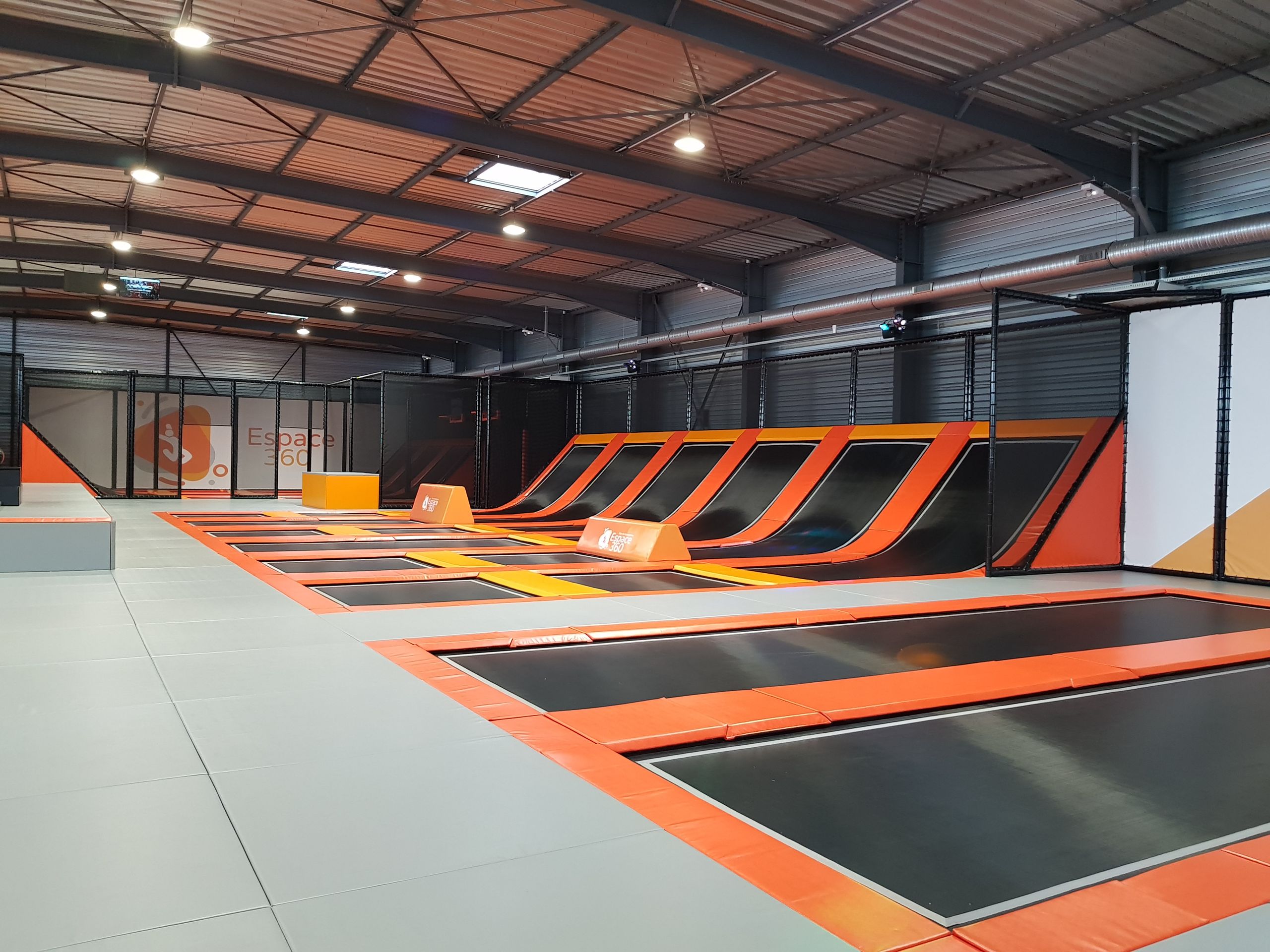 Trampolines du parc indoor